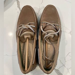 Men’s Sperry Boat Shoes Taupe Color, New with Box, Size 10